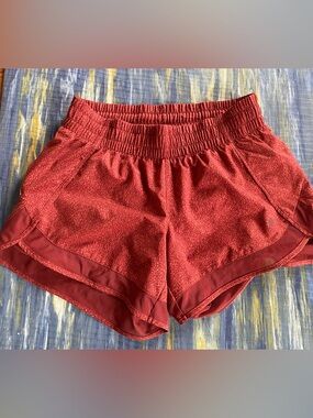 Athleta mesh racer run short 4”